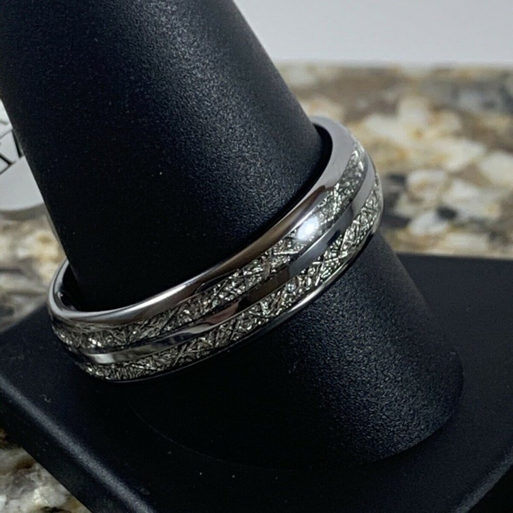 6mm Tungsten Band With Meteor Inlay Size 11.5